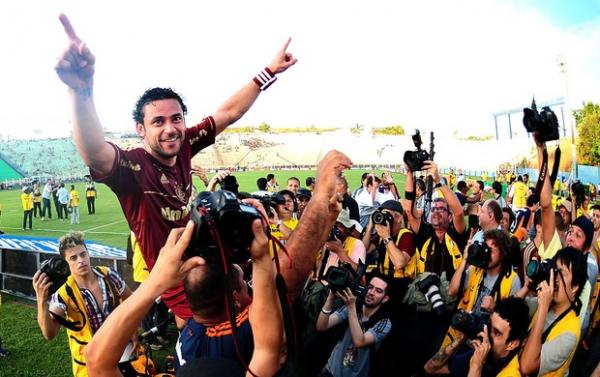 Fred nas alturas: atacante marca dois gols e tem 19 no nacional(Imagem:Reprodu&ccedil;&atilde;o)