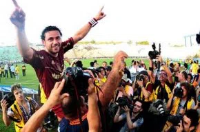 Fred nas alturas: atacante marca dois gols e tem 19 no nacional