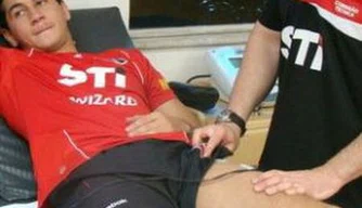 Ganso começou o tratamento no Reffis neste sábado cedo