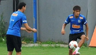 Ganso e Neymar, durante treino do Santos, no CT