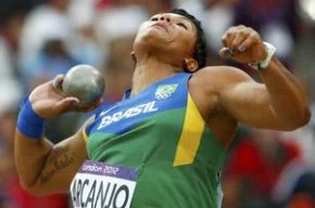 Geisa Arcanjo obteve a melhor marca da carreira na final do arremesso de peso
