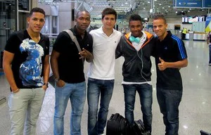 Gilberto, Samir, Mattheus, Vitinho e Rafinha, do Flu, na apresentação da Seleção Sub-20