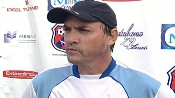 Gilson Batata, t&eacute;cnico da Ituiutabana(Imagem:Reprodu&ccedil;&atilde;o)