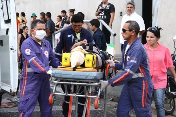 Gincho do carro da eletrobr&aacute;s solta e arremessa mulher(Imagem:Reprodu&ccedil;&atilde;o)