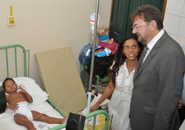 Governador visita hospitais(Imagem:Kalberto Rodrigues)