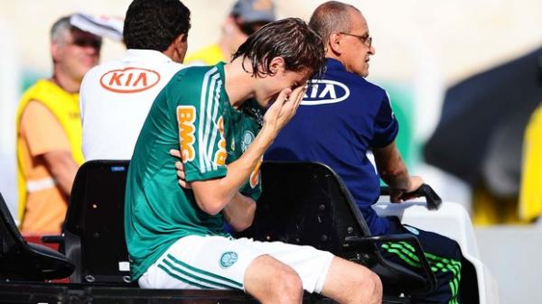 Henrique chora: Palmeiras perde quase metade dos titulares(Imagem:Reprodu&ccedil;&atilde;o)