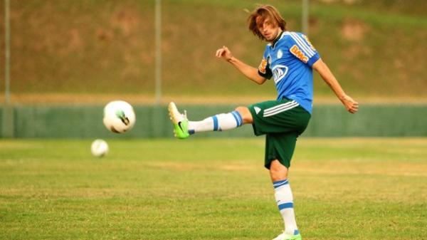 Henrique, em treino do Palmeiras(Imagem:Reprodu&ccedil;&atilde;o)