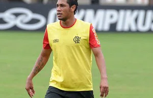 Hernane teve poucas chances no Flamengo