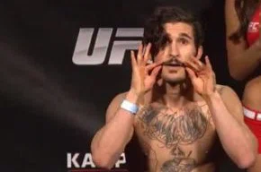 Ian McCall foi preso nos Estados Unidos por dirigir com carteira suspensa