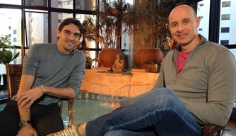 Ídolos do vôlei se encontram para conversa