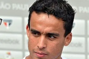 Jadson espera agarrar nova chance na Seleção