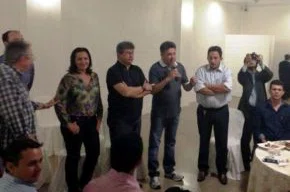 João Mádison coordena reunião de Zé Filho com prefeitos do Médio Parnaíba.