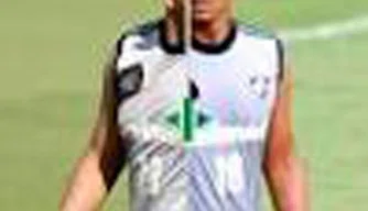 Jogador Walter do Fluminense afina e mostra nova silhueta