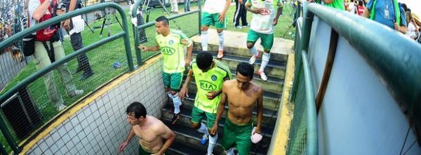 Jogadores do Verd&atilde;o desolados ap&oacute;s empate com o Flamengo(Imagem:Reprodu&ccedil;&atilde;o)