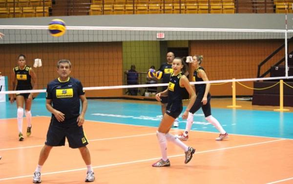 José Roberto Guimarães participou da primeira atividade do Brasil em Porto Rico(Imagem:Reprodução)