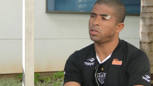 Junior Cesar levou dois pontos no superc&iacute;clio ap&oacute;s bra&ccedil;ada(Imagem:Reprodu&ccedil;&atilde;o)