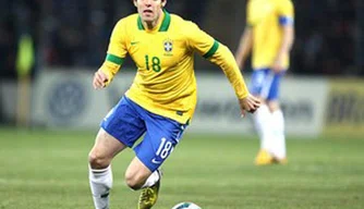Kaká no amistoso entre Brasil e Itália