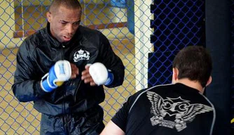 Leandro Buscapé (à esquerda) perdendo peso para o Bitetti Combat 16