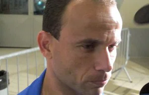 Léo, do Santos, pede desculpas à torcida do Timão