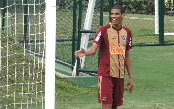 Leonardo Silva volta aos treinos no Atl&eacute;tico-MG (Imagem:Lucas Catta Pr&ecirc;ta / Globoesporte.com)