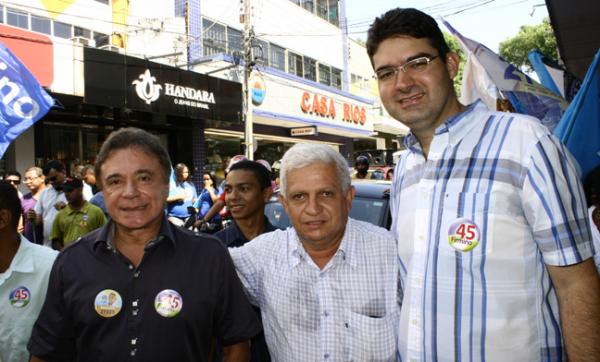 Líder do PSDB no senado caminha com Firmino em Teresina(Imagem:Reprodução)