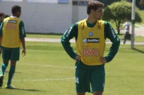 Lucas Mendes pede apoio da torcida contra o Cruzeiro