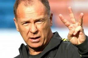 Mano Menezes: foco agora é na Copa das Confederações