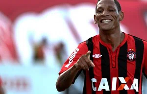 Marcão: três gols pelo Furacão, mas jejum de três jogos