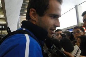 Marcelo Oliveira no desembarque do Cruzeiro