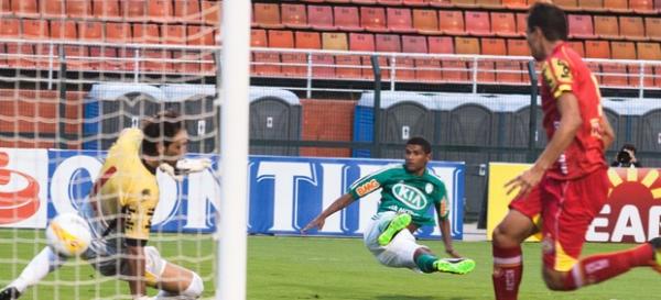 Marcio Araujo abre o placar para o Palmeiras(Imagem:Reprodu&ccedil;&atilde;o)