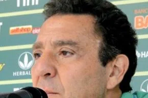 Marcus Salum se afasta por problemas pessoais