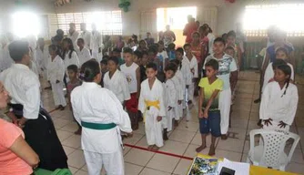 Miguel Alves realiza I Campeonato de Karatê da Assistência Social
