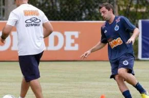 Montillo é convocado para o jogo de volta do Superclássico das Américas