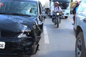 Motorista do carro ficou ferida e foi encaminhada a um hospital de Teresina