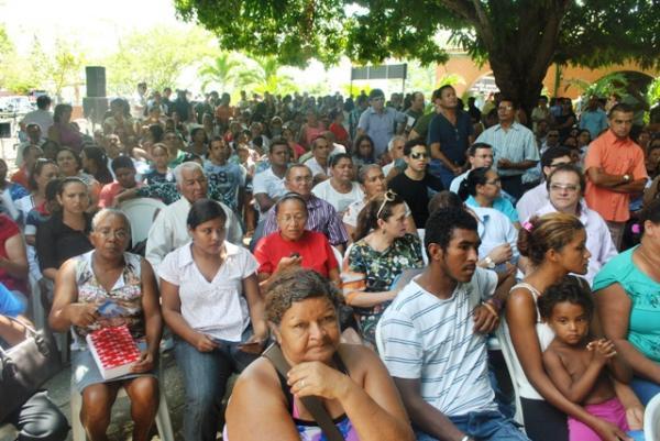 Muitas pessoas estiveram presentes(Imagem:Reprodu&ccedil;&atilde;o)