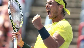 Nadal vibra demais com vitória suada sobre Janowicz