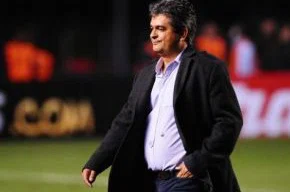 Ney Franco na partida contra o Bolívar, nesta quarta-feira