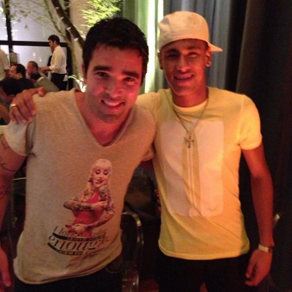 Neymar e Deco(Imagem:Reprodu&ccedil;&atilde;o)