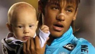Neymar e o filho Davi Lucas