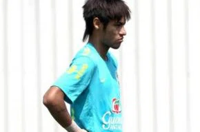 Neymar no treino da seleção brasileira, no CT do Corinthians, em São Paulo
