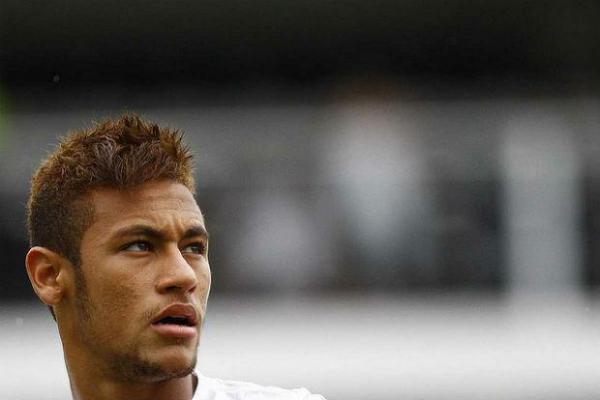 Neymar reclamou das cr&iacute;ticas feitas ao seu futebol e assegurou que n&atilde;o perdeu o foco em sua carreira(Imagem:Reprodu&ccedil;&atilde;o)