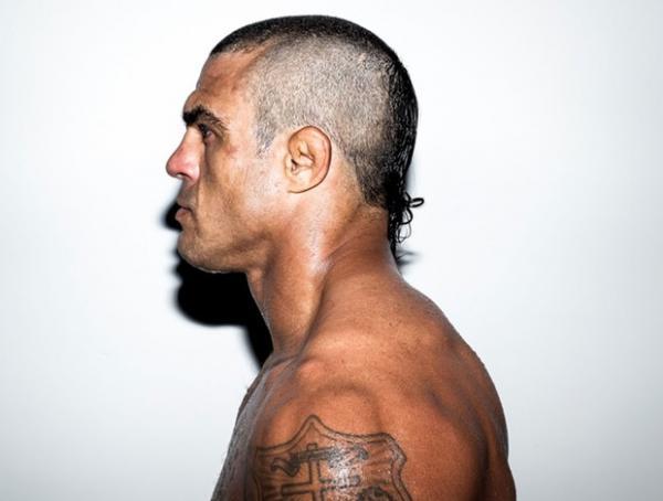 Novo moicano de Vitor Belfort &eacute; s&oacute; na parte de tr&aacute;s da cabe&ccedil;a(Imagem:Reprodu&ccedil;&atilde;o)