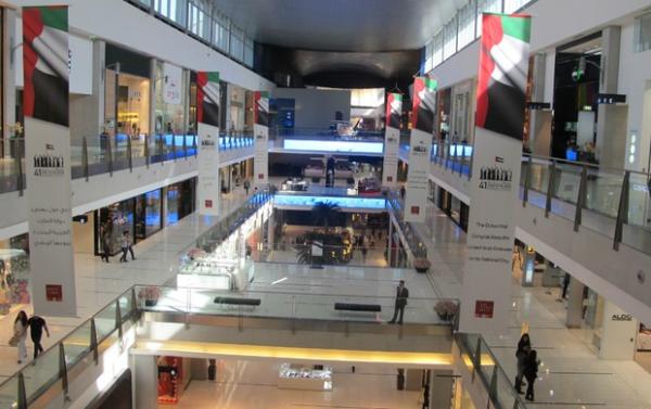 O luxuoso e gigantesco Dubai Mall tem produtos caros(Imagem:Reprodu&ccedil;&atilde;o)