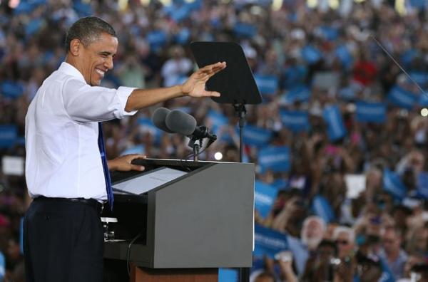 O presidente dos EUA, Barack Obama, faz campanha em Virginia Beach, na Virgínia, nesta quinta-feira (27)(Imagem:Reprodução)