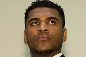 O zagueiro Breno durante audiência em Munique.