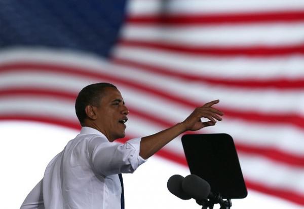 Obama discursa em ato de campanha em Virginia Beach, no estado da Virginia, nesta quinta-feira (27)(Imagem:Reprodu&ccedil;&atilde;o)