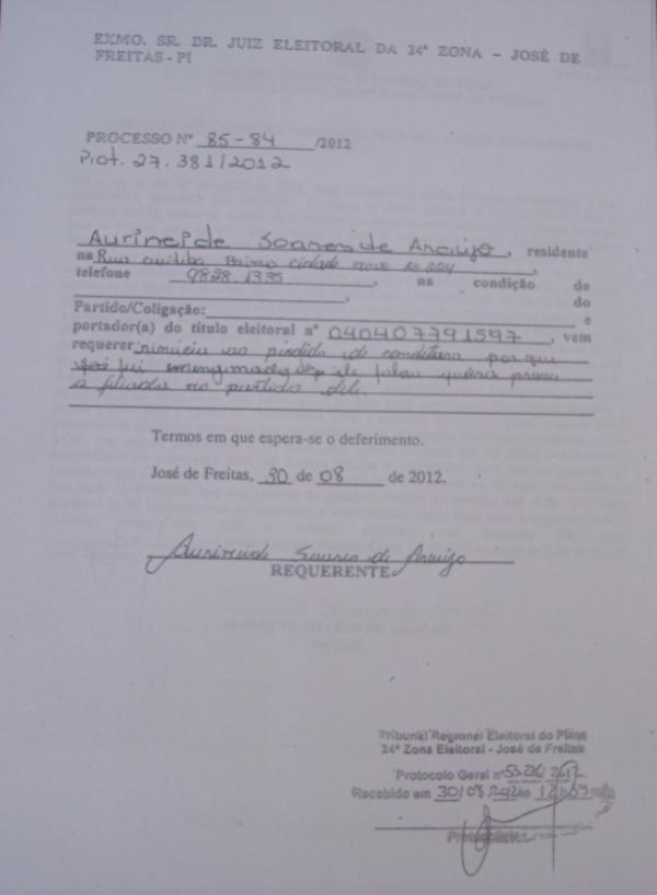 Ofício em que Aurineide pede ao juiz eleitoral a renúncia de sua candidatura(Imagem:Reprodução)