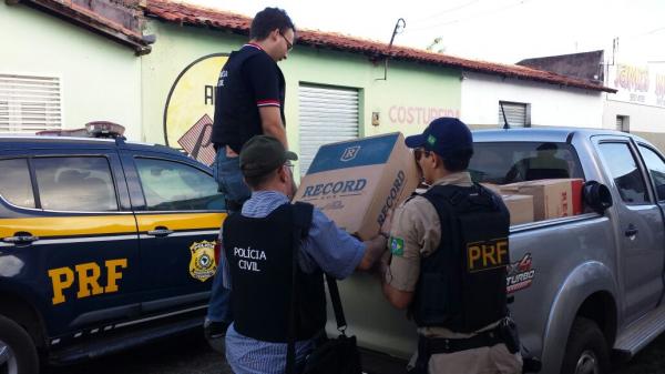Opera&ccedil;&atilde;o da pol&iacute;cia flagra dep&oacute;sito clandestino de bebidas em Piripiri(Imagem:Reeprodu&ccedil;&atilde;o)