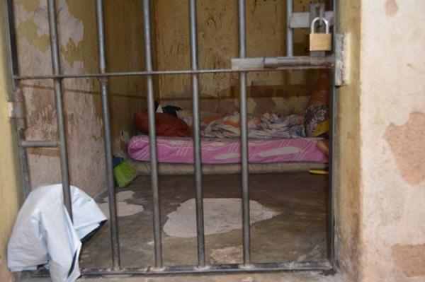 Os criminosos cortaram a barra de ferro da cela(Imagem:Reprodu&ccedil;&atilde;o)