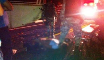 Os dois adolescentes, que eram de Oeiras, colidiram na traseira do ônibus.